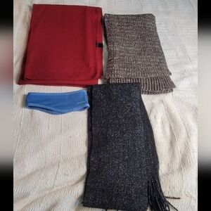 Womens winter accessories bundle